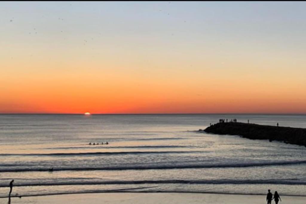 Enjoy Ocean Beach Life At Costa Da Caparica! Exterior photo