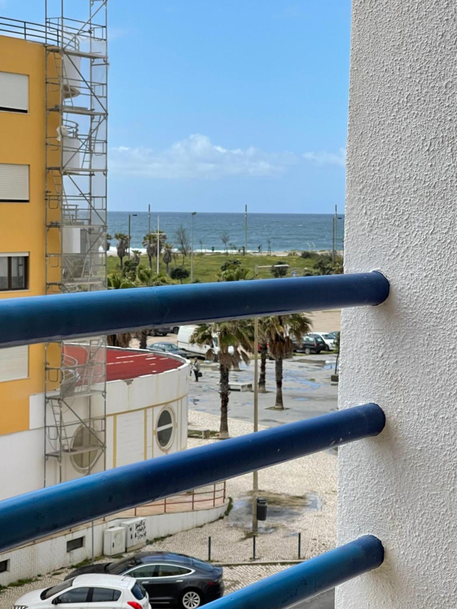 Enjoy Ocean Beach Life At Costa Da Caparica! Exterior photo